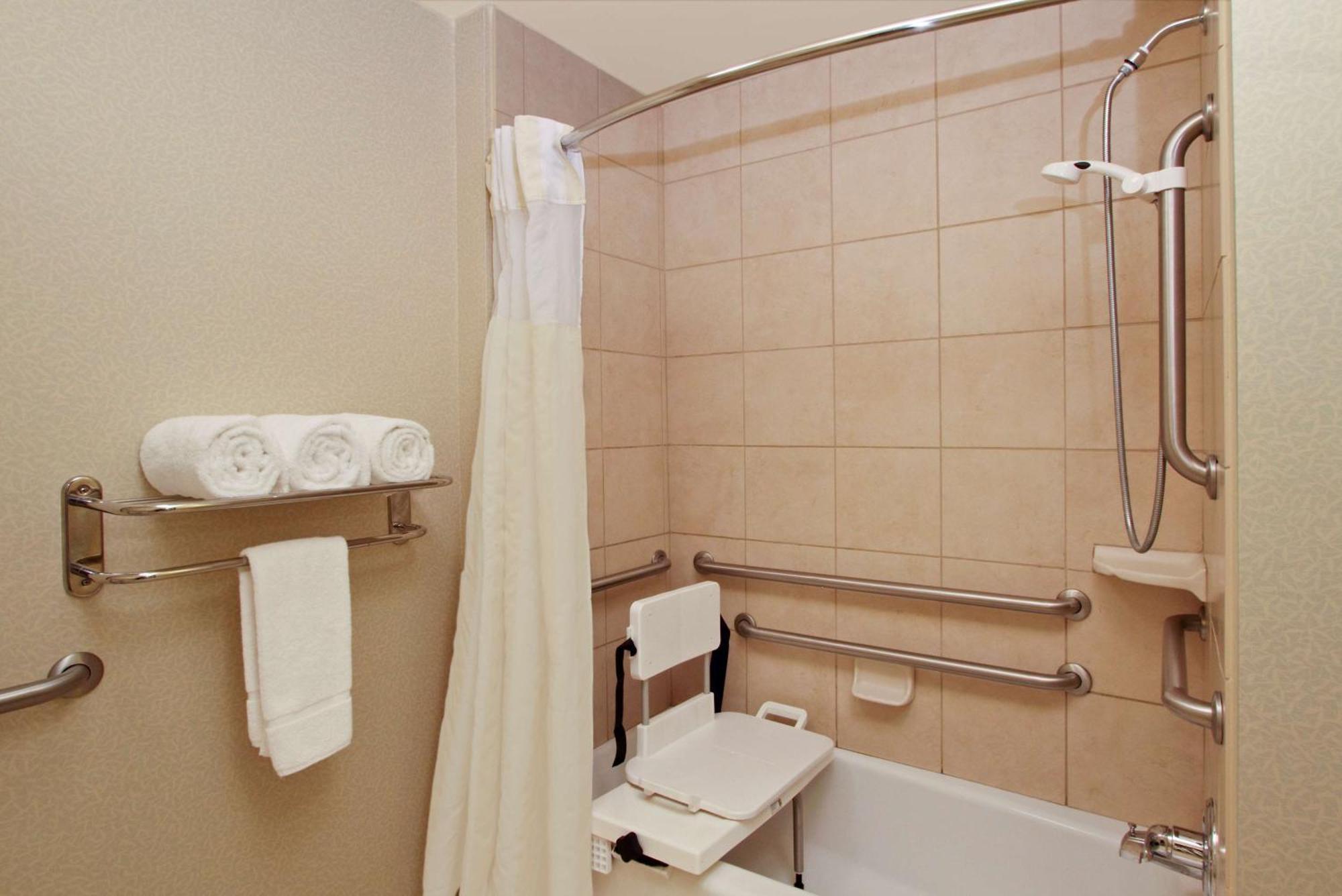 Hilton Garden Inn Бомонт Экстерьер фото